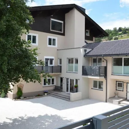 Haus Schnoell 4 Holiday home *
